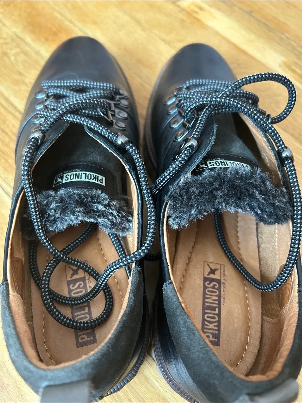 PIKOLINOS Black Leather Men's Oxford casual shoes with Fur Collar